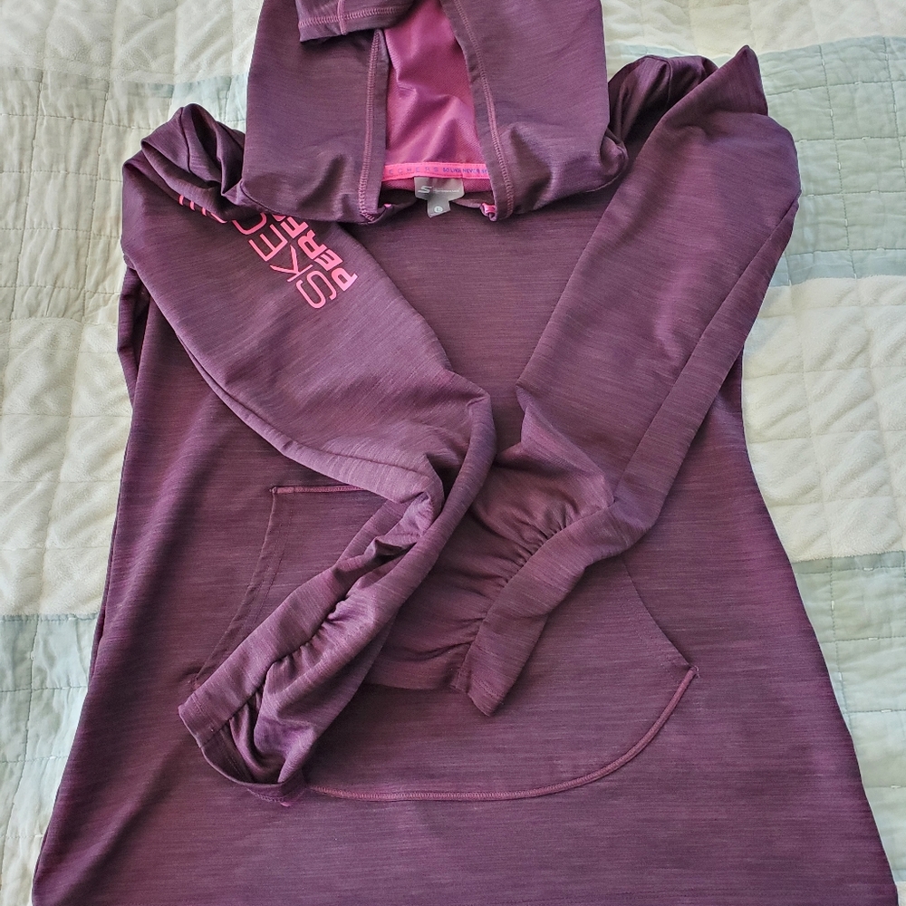 NWOT Skechers Performance Running Sweatshirt